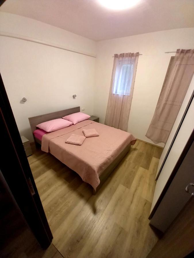 Apartment Lea Mataija Novi Vinodolski Eksteriør billede