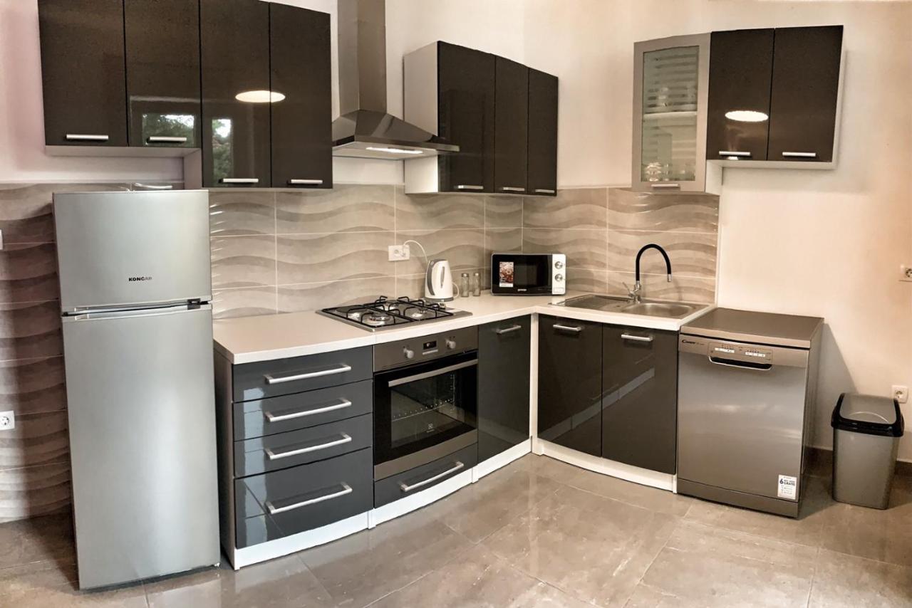 Apartment Lea Mataija Novi Vinodolski Eksteriør billede
