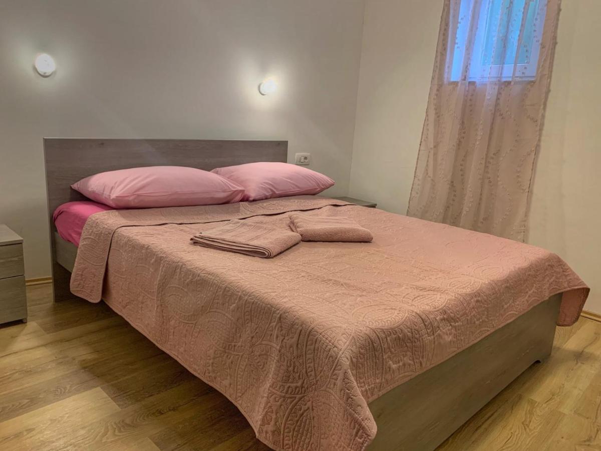 Apartment Lea Mataija Novi Vinodolski Eksteriør billede